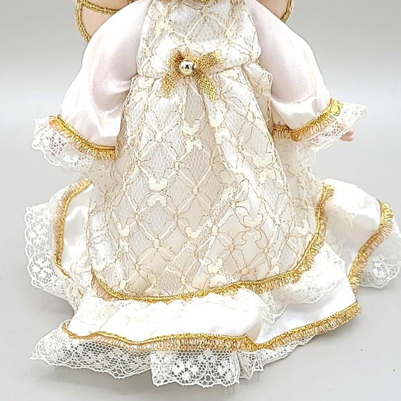 Precious Moments Vintage Angel Tree Topper, Blond Hair, Gold & White Lace Dress - Picture 3 of 6